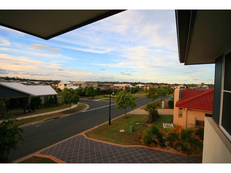 32 Marsh Parade, North Lakes QLD 4509