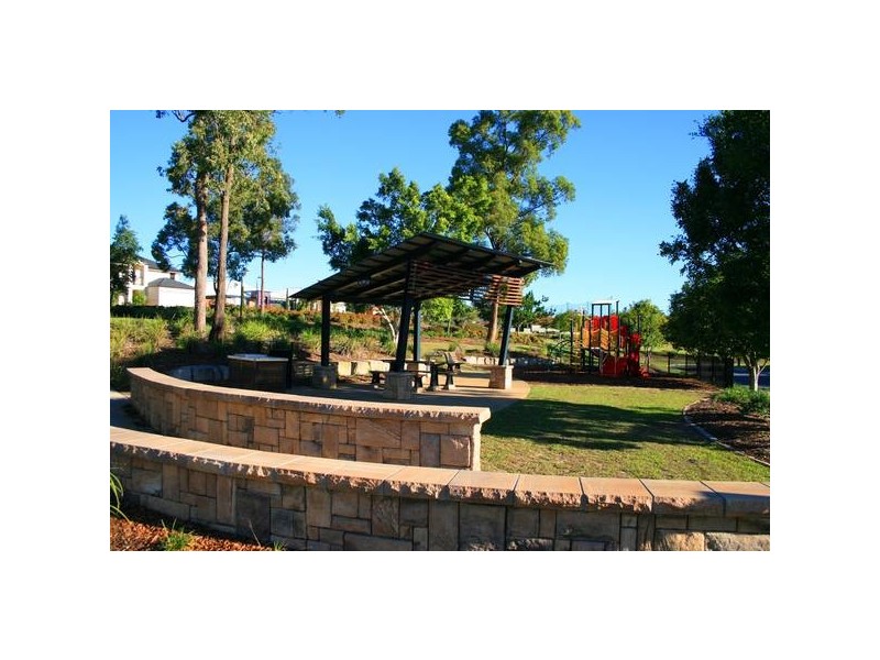 32 Marsh Parade, North Lakes QLD 4509