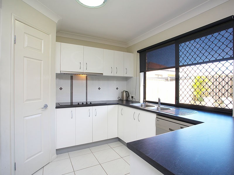 4 Walowa Street, North Lakes QLD 4509