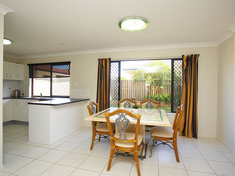 4 Walowa Street, North Lakes QLD 4509