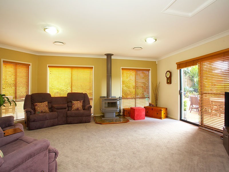 16 Peron Cr, North Lakes QLD 4509