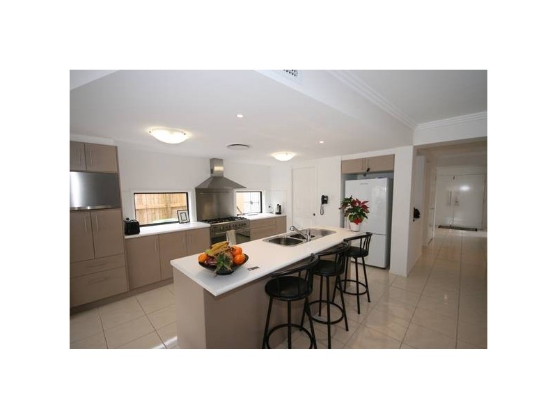 9 Whitebeech Court, North Lakes QLD 4509