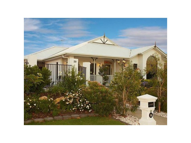 20 Tuckeroo Parade, North Lakes QLD 4509