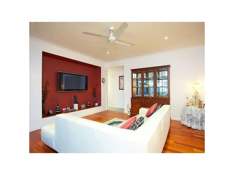 20 Tuckeroo Parade, North Lakes QLD 4509