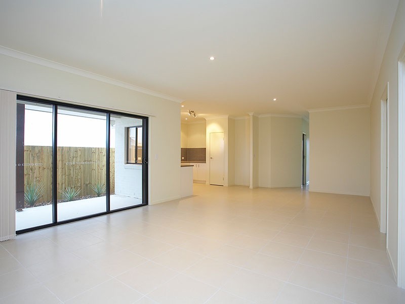 7 Lester Place, North Lakes QLD 4509