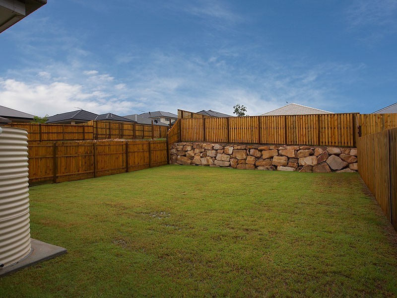 7 Lester Place, North Lakes QLD 4509