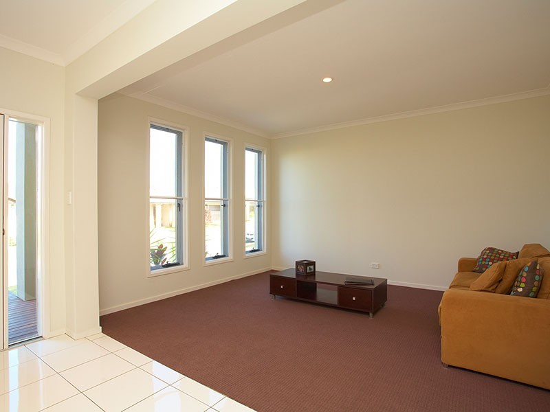 10 Ringtail Street, North Lakes QLD 4509