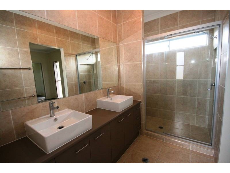 20 Kangaroo Street, North Lakes QLD 4509