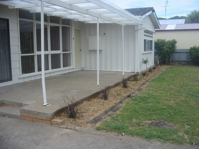 17 Stirling Street, Cobden VIC 3266