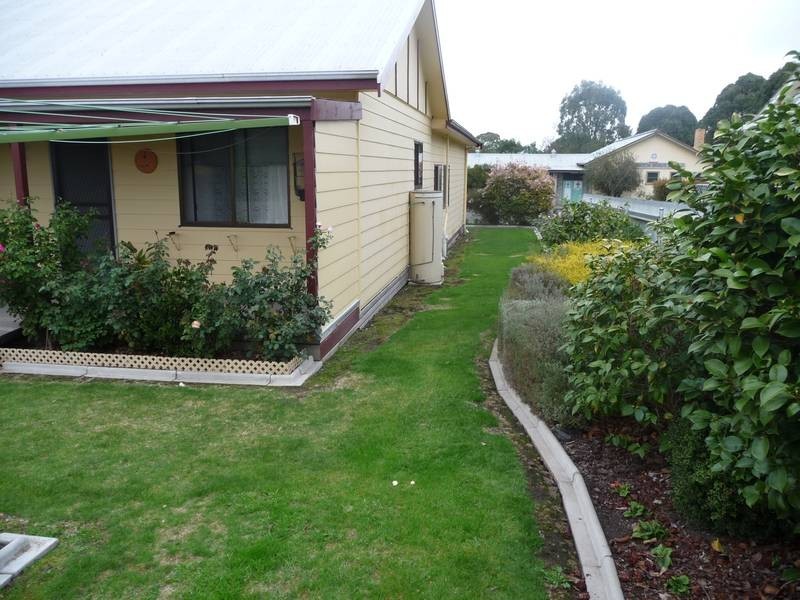 2 Peter Street, Cobden VIC 3266