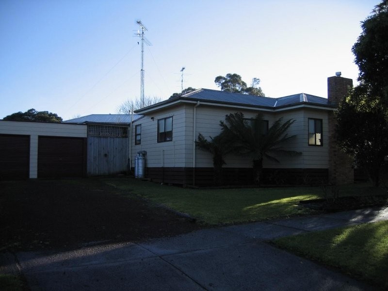 13 Rands Rd, Timboon VIC 3268