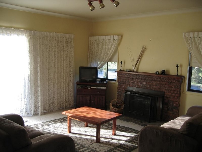 13 Rands Rd, Timboon VIC 3268