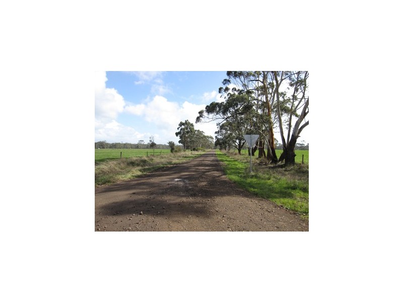 450 Retalluck Road, Ecklin South VIC 3265