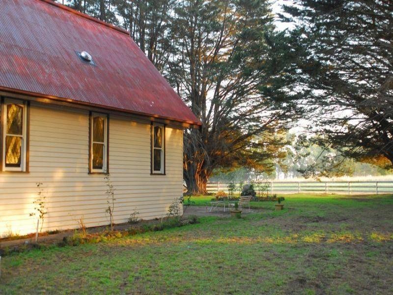 206 Walsh Road, Cobden VIC 3266