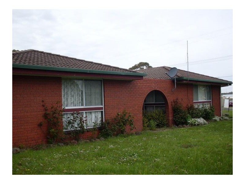 6 Church Street, Timboon VIC 3268