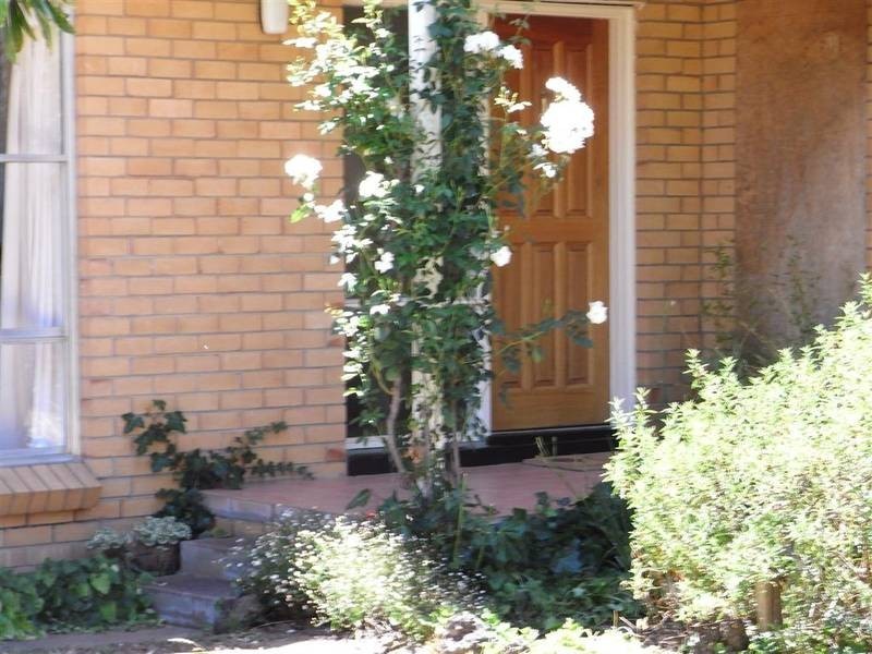 8 Lloyd Street, Derrinallum VIC 3325