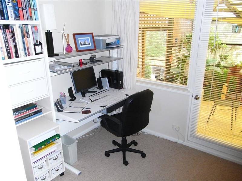 8 Lloyd Street, Derrinallum VIC 3325