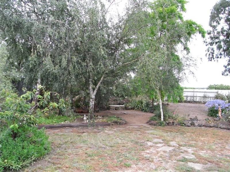 8 Lloyd Street, Derrinallum VIC 3325