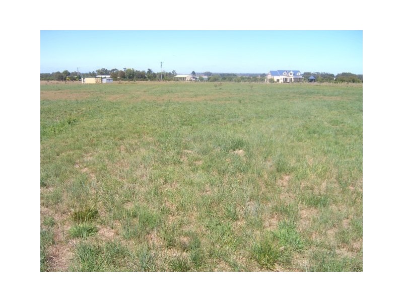 8 Christopher Court, Lismore VIC 3324