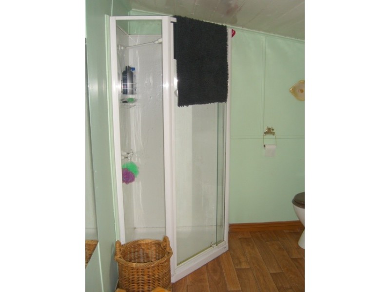 33 McKinnons Bridge Road, Noorat VIC 3265