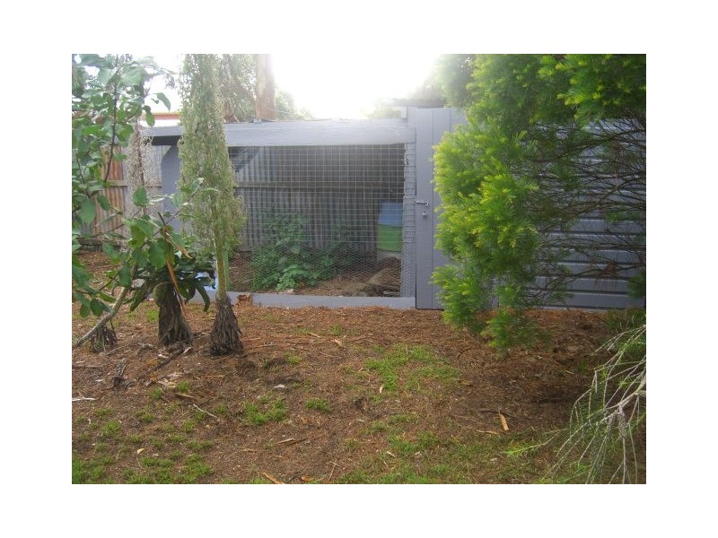 33 McKinnons Bridge Road, Noorat VIC 3265