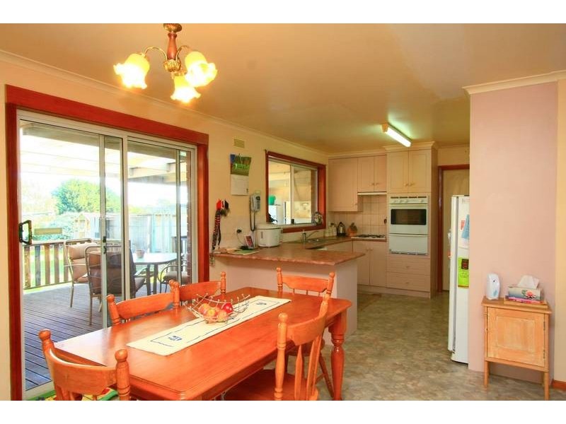 28 Waters Lane, Mortlake VIC 3272