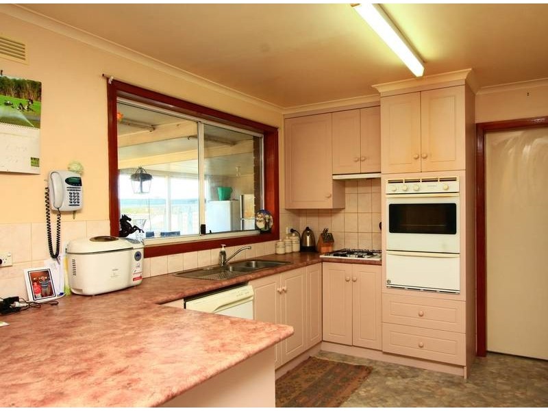 28 Waters Lane, Mortlake VIC 3272