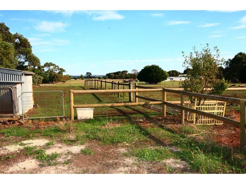 28 Waters Lane, Mortlake VIC 3272