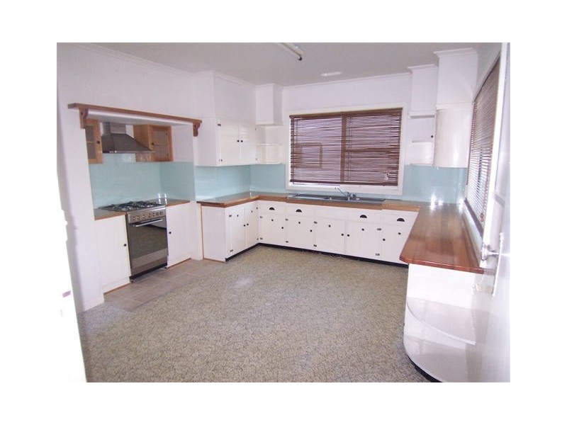 46 Walker Street, Cobden VIC 3266