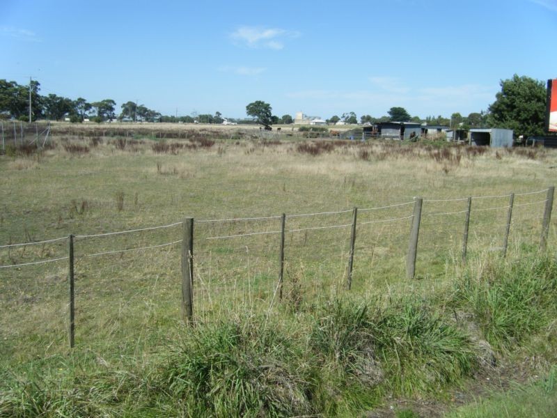 1 Cnr Princess Hwy & Peterborough Rd, Terang VIC 3264