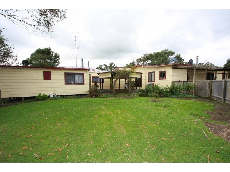5 Squibbs Road, Timboon VIC 3268