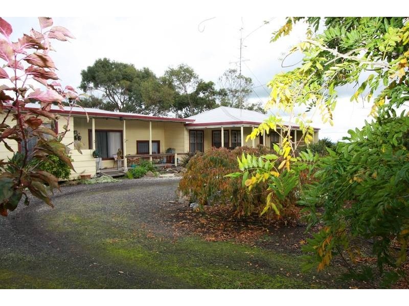 5 Squibbs Road, Timboon VIC 3268
