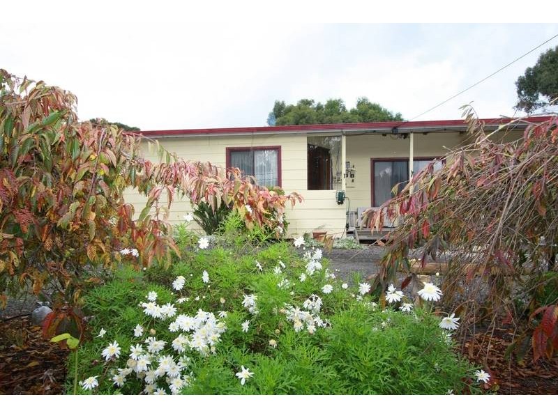 5 Squibbs Road, Timboon VIC 3268