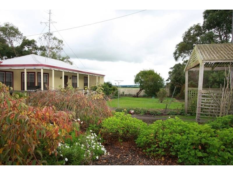 5 Squibbs Road, Timboon VIC 3268