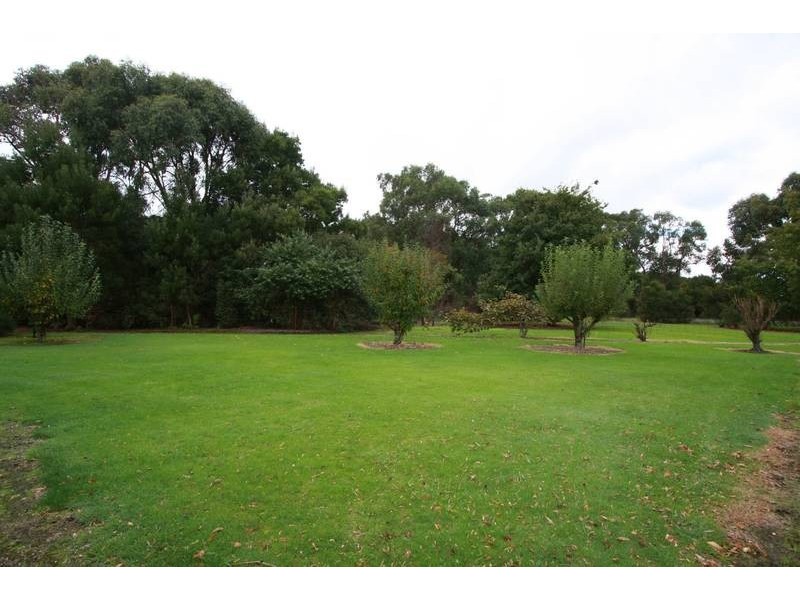 5 Squibbs Road, Timboon VIC 3268