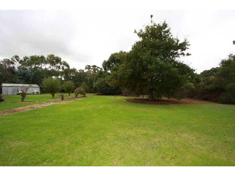 5 Squibbs Road, Timboon VIC 3268