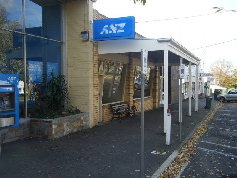 24 Main Street, Derrinallum VIC 3325