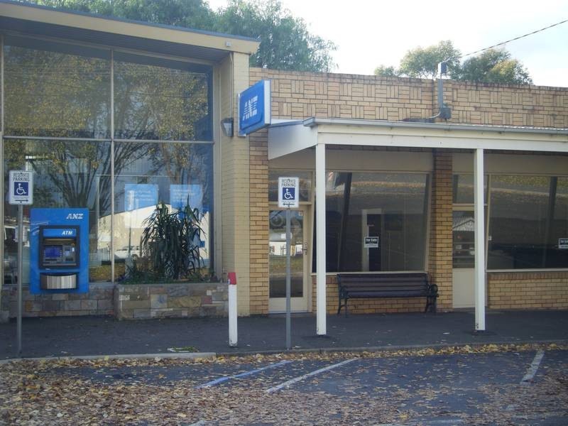 24 Main Street, Derrinallum VIC 3325