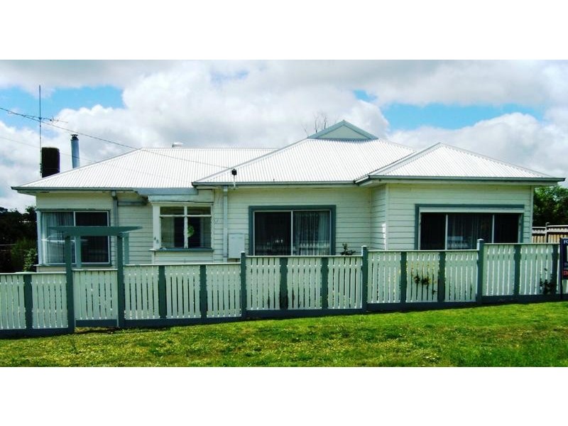48 Heroit Street, Lismore VIC 3324
