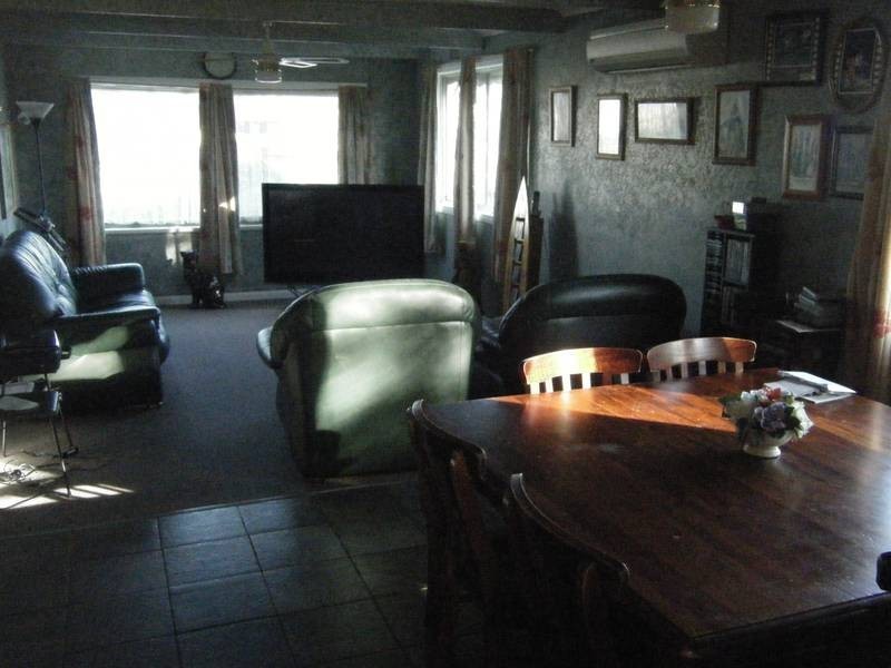 106 Curdie Street, Cobden VIC 3266