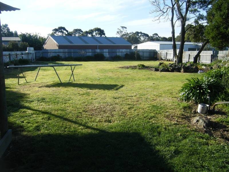 106 Curdie Street, Cobden VIC 3266