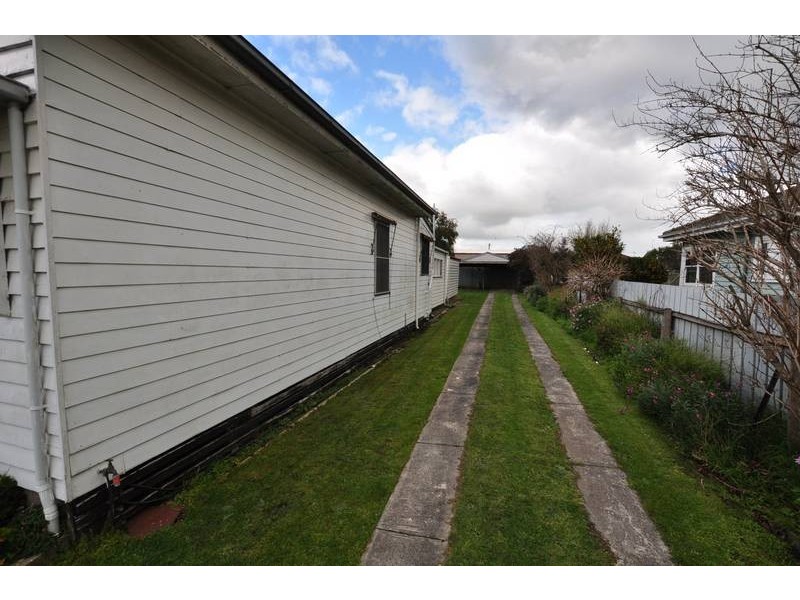 85 Curdie Street, Cobden VIC 3266