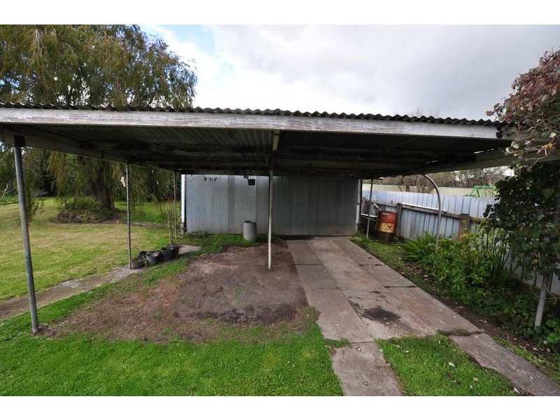 85 Curdie Street, Cobden VIC 3266