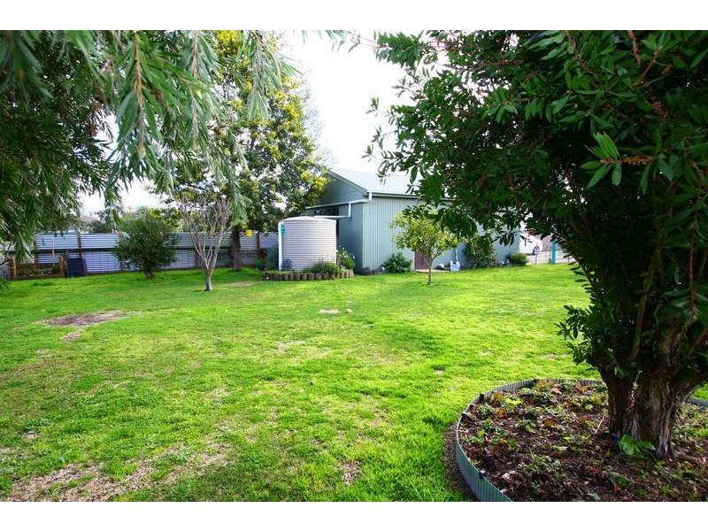 71 Oman Street, Lismore VIC 3324