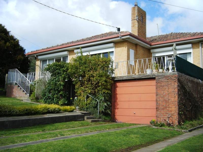 1B Errey Street, Camperdown VIC 3260