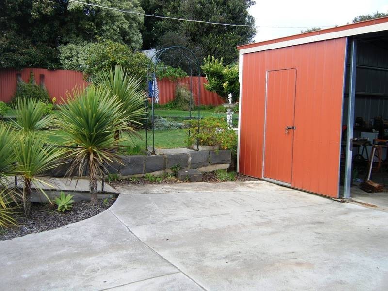 1B Errey Street, Camperdown VIC 3260