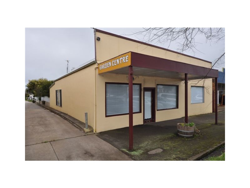 20 Curdie Street, Cobden VIC 3266