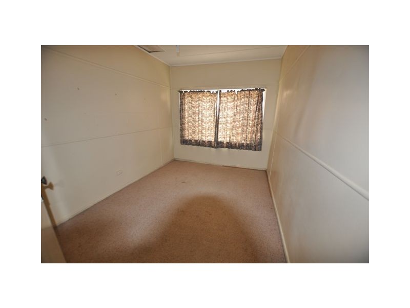 20 Curdie Street, Cobden VIC 3266