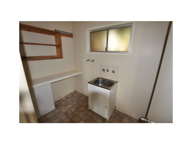 20 Curdie Street, Cobden VIC 3266