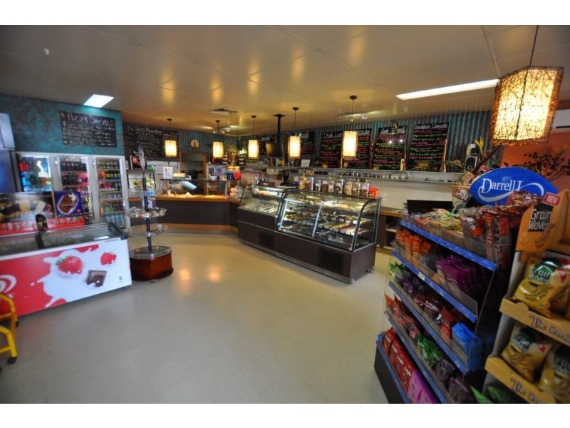 19E Curdie Street, Cobden VIC 3266